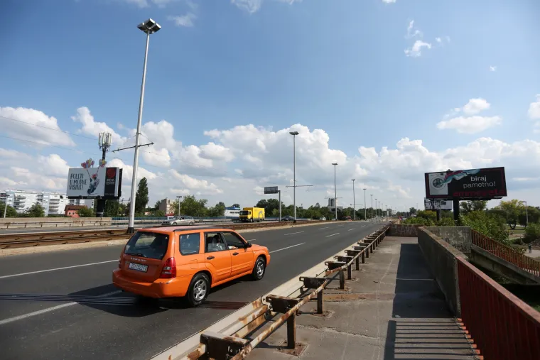 FOTO Ovo ba&scaron; nije dobro: Pogledajte kako izgleda Jadranski most u Zagrebu
