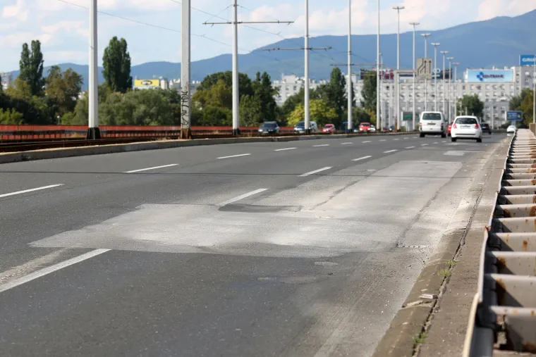 FOTO Ovo ba&scaron; nije dobro: Pogledajte kako izgleda Jadranski most u Zagrebu
