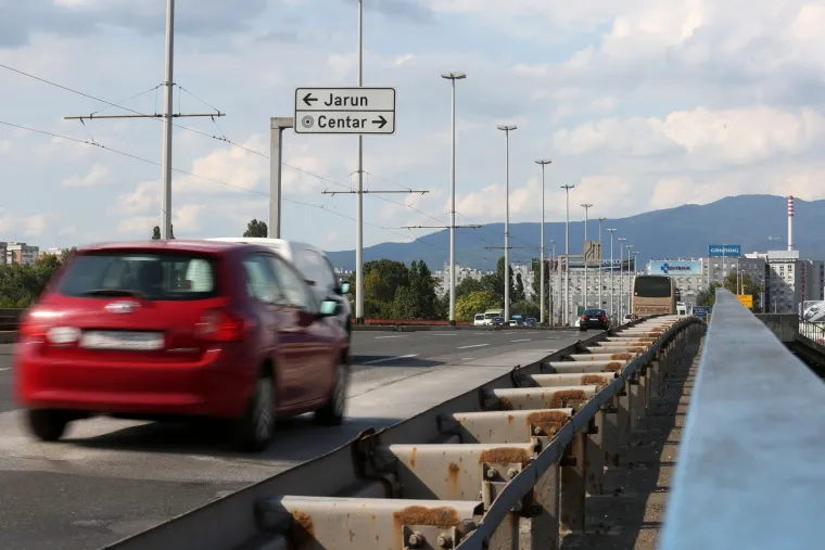[FOTO] OVO TREBA SANIRATI PRIJE NEGO SE ZAGREBU DOGODI ŠTO I GENOVI: Pogledajte u kakvom je stanju Jadranski most