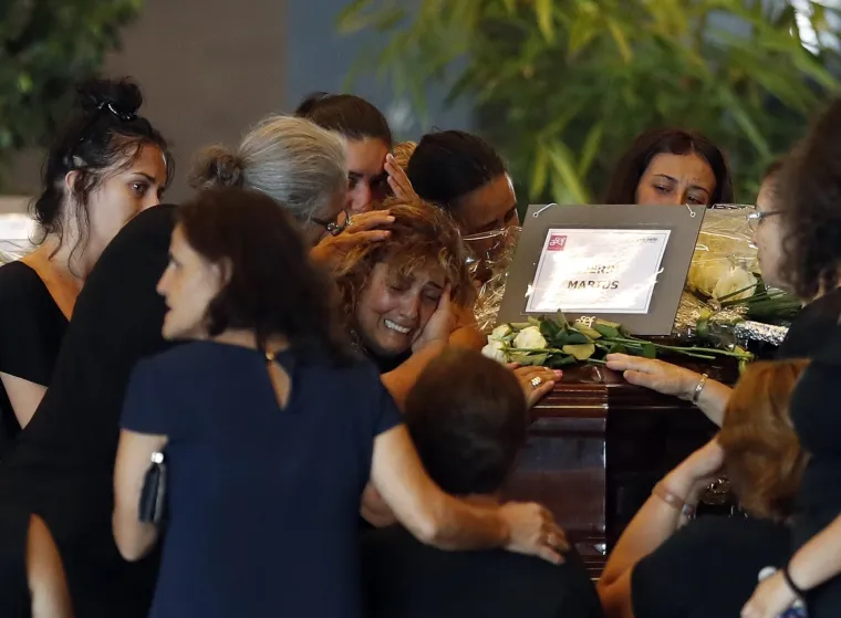 Dan žalosti u Italiji i pokop stradalih u rušenu vijadukta u Genovi