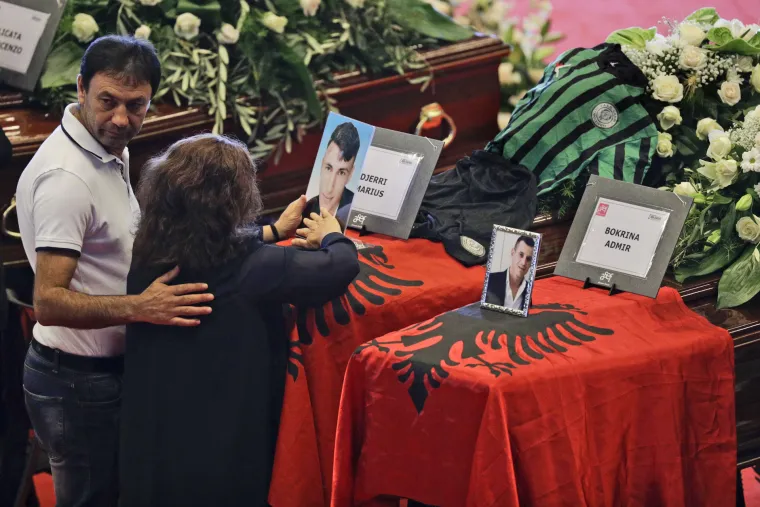 Dan žalosti u Italiji i pokop stradalih u rušenju vijadukta u Genovi