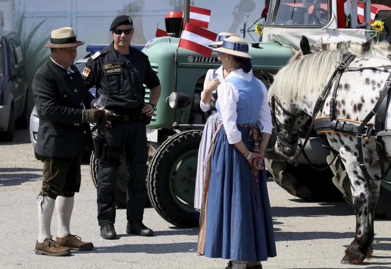 Sigurno niste mislili da ćete ovo ikad vidjeti: Putin zaplesao na vjenčanju