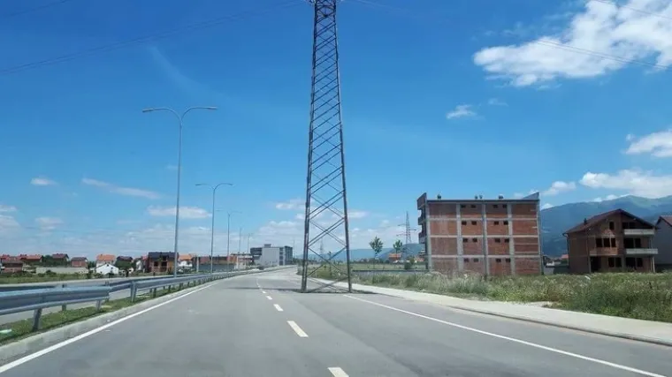 UNAJMILI MAJSTORA KOJEM SE NIJE DALO RADITI: Vidjev&scaron;i kako je obavio posao, shvatili su za&scaron;to je najjeftiniji u gradu