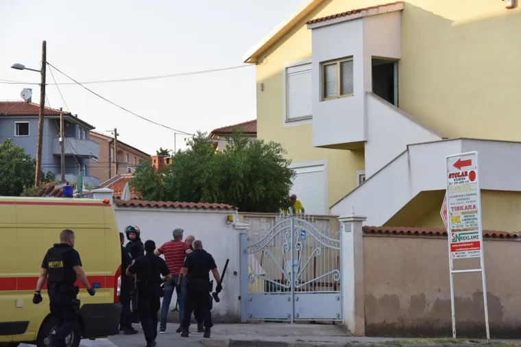 Drama u Puli: Zatočio ženu i prijetio da će je ozlijediti, na kraju je ranio sebe