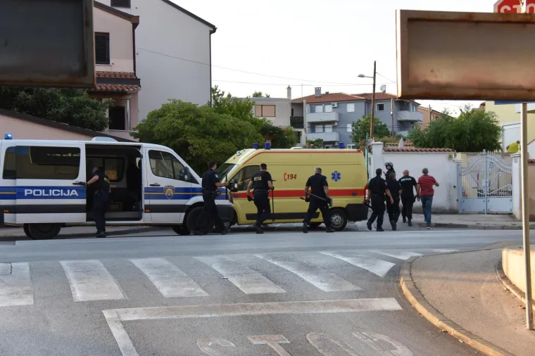 Drama u Puli: Zatočio ženu i prijetio da će je ozlijediti, na kraju je ranio sebe