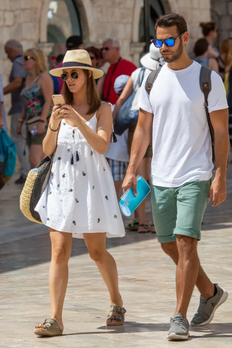 Top ili flop? Pogledajte modne kombinacije na uvijek atraktivnom Stradunu