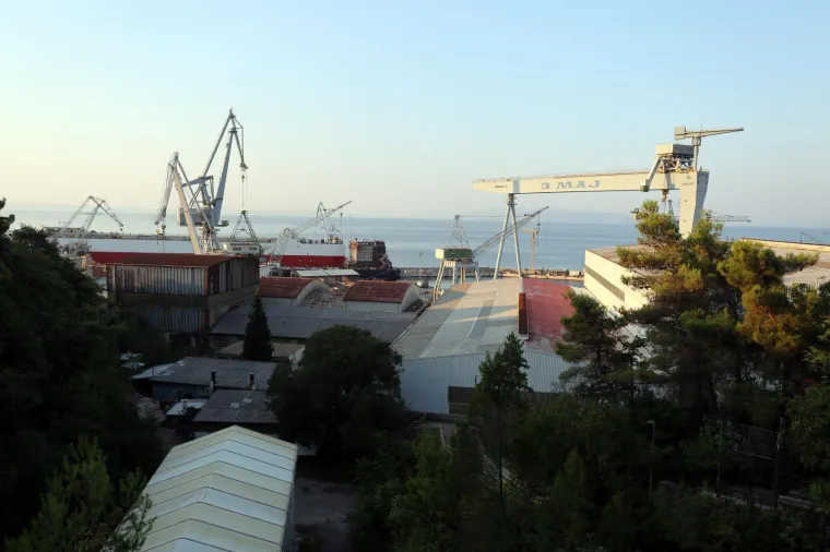 Radnici brodogradili&scaron;ta 3. maj u &scaron;trajku