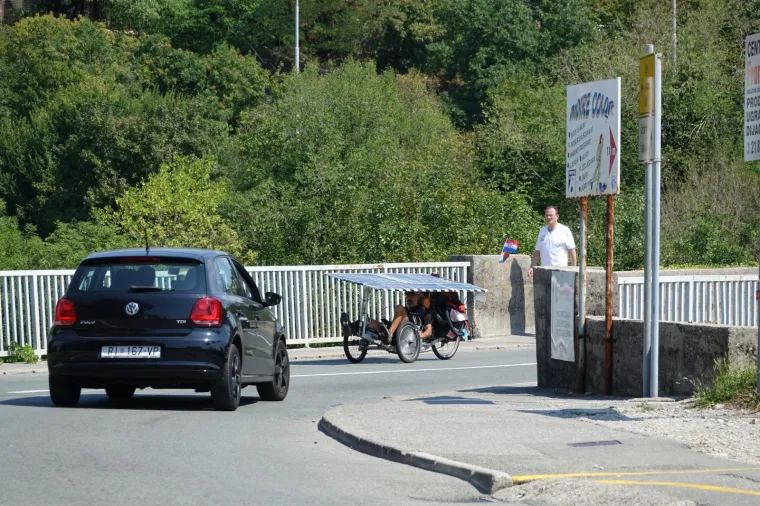 NEVIĐENO VOZILO NA RIJEČKIM ULICAMA: Če&scaron;ki turist prijevoznim sredstvom zapanjio građane