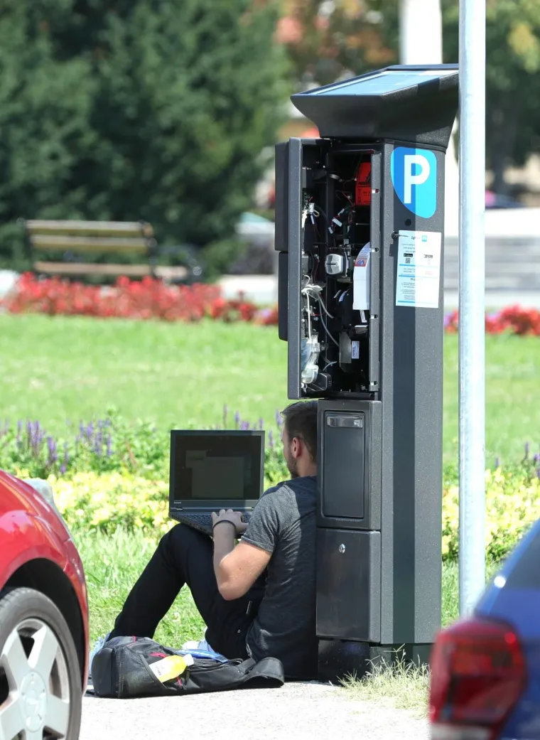 Kakav gaf: Hvale se novim aparatima za parking, a izgleda da im pravopis nije jača strana
