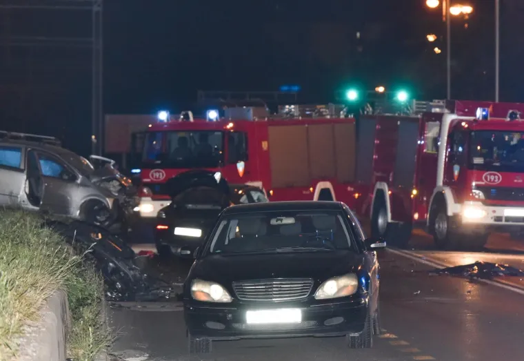 Te&scaron;ka nesreća u Zagrebu: U sudaru četiri auta dvoje mrtvih
