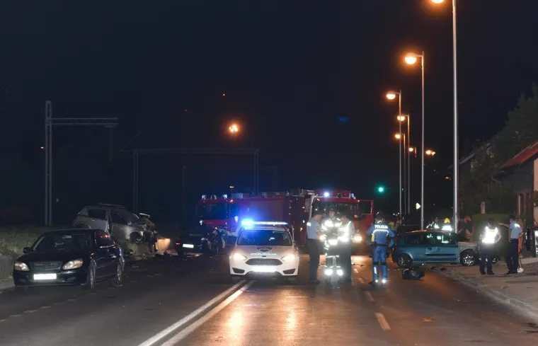 TE&Scaron;KA PROMETNA NESREĆA U ZAGREBU: Poginule dvije osobe, troje ozlijeđenih
