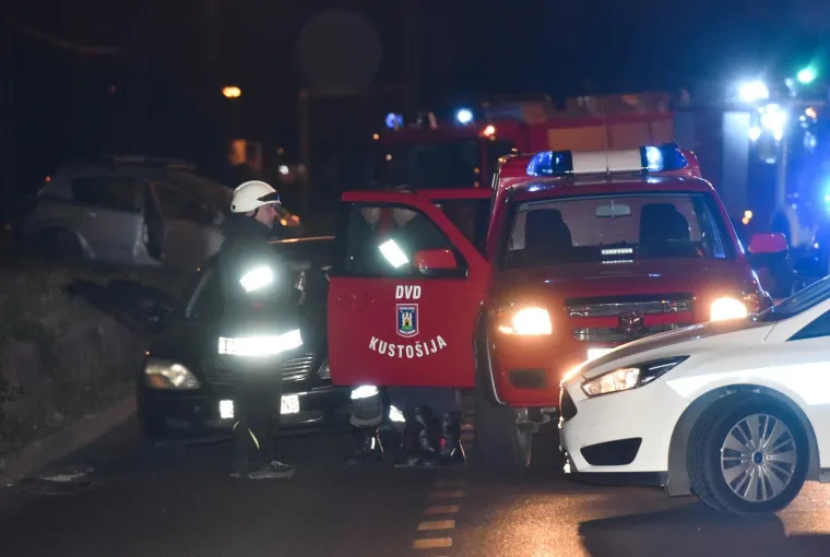TE&Scaron;KA PROMETNA NESREĆA U ZAGREBU: Poginule dvije osobe, troje ozlijeđenih