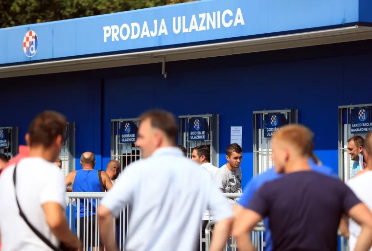 ZAGREPČANI SE OPET ZAPALILI ZA DINAMO: Pogledajte redove na blagajnama, svi žele pomoći da se dohvati Liga prvaka