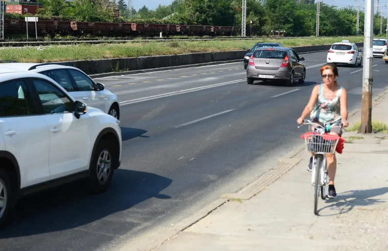 NA OVOM MJESTU DOGODIO SE JEZIVI SUDAR: Nakon nesreće na kolniku ostali jo&scaron; samo tragovi kočenja
