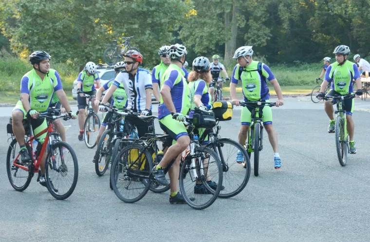 U SISKU STARTAO MARATON ZA VATROGASCE POGINULE NA KORNATIMA: Dugačak je 320 km, sudjeluju i biciklisti vatrogasci