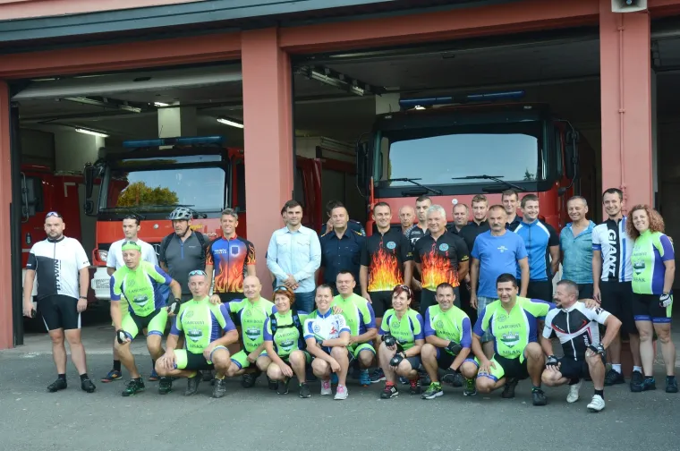 U SISKU STARTAO MARATON ZA VATROGASCE POGINULE NA KORNATIMA: Dugačak je 320 km, sudjeluju i biciklisti vatrogasci