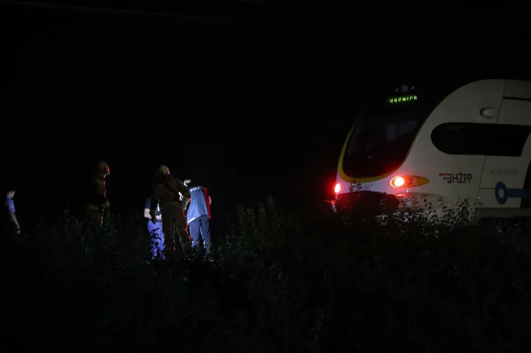 TRAGEDIJA U ZAPRE&Scaron;IĆU: U naletu vlaka poginule dvije osobe