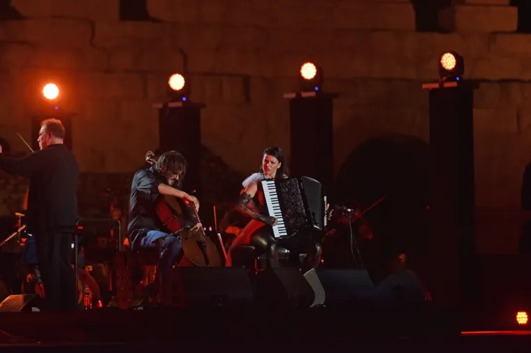 STJEPAN HAUSER S PRIJATELJIMA ODRŽAO KONCERT U RODNOM GRADU: Popularni čelist odao počast Oliveru