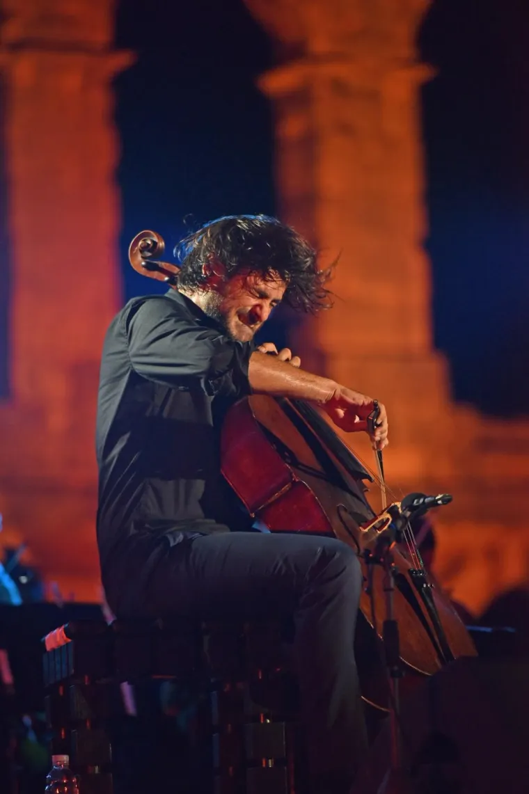 STJEPAN HAUSER S PRIJATELJIMA ODRŽAO KONCERT U RODNOM GRADU: Popularni čelist odao počast Oliveru