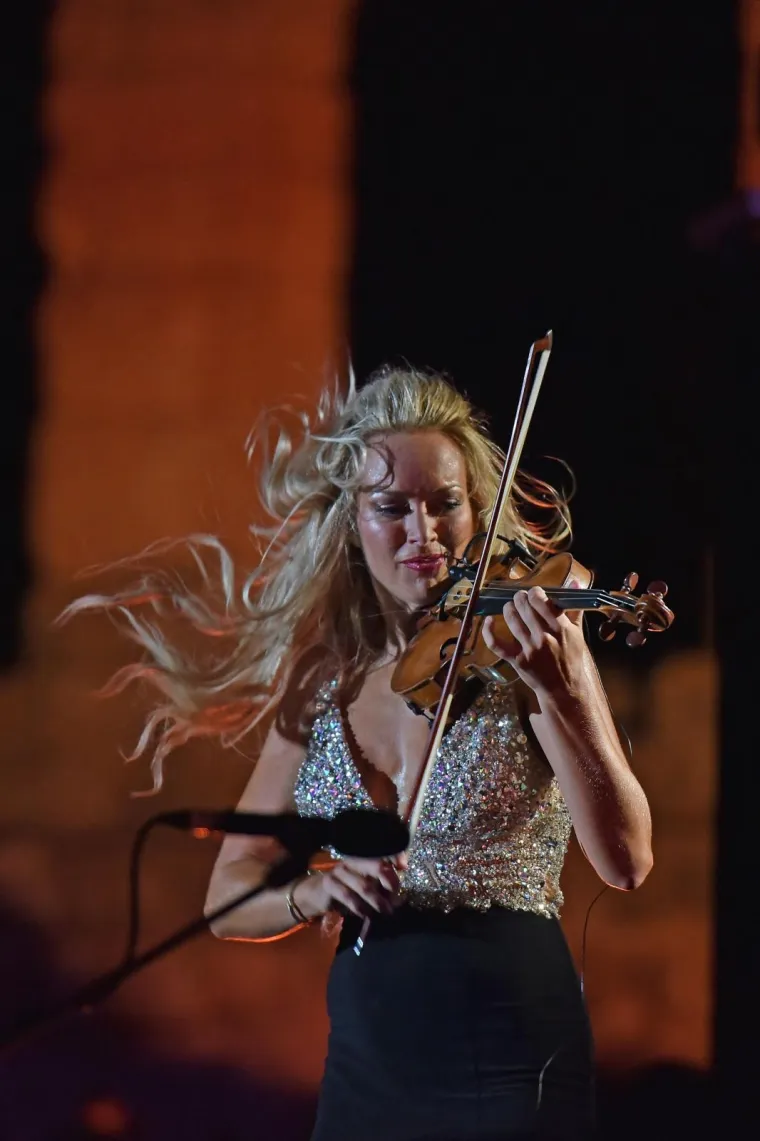 STJEPAN HAUSER S PRIJATELJIMA ODRŽAO KONCERT U RODNOM GRADU: Popularni čelist odao počast Oliveru