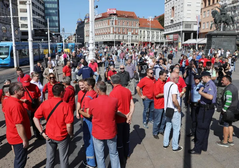 Radnici brodogradili&scaron;ta traže na prosvjedu isplatu svojih plaća