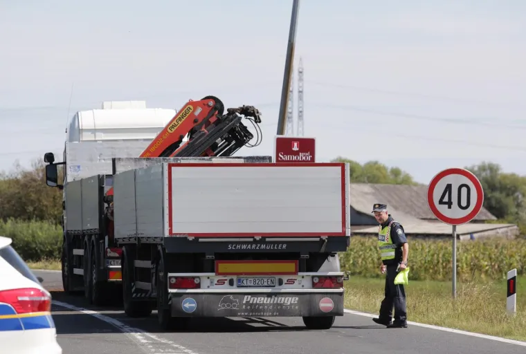Kod Bobovice je u sudaru automobila i &scaron;lepera poginula jedna osoba