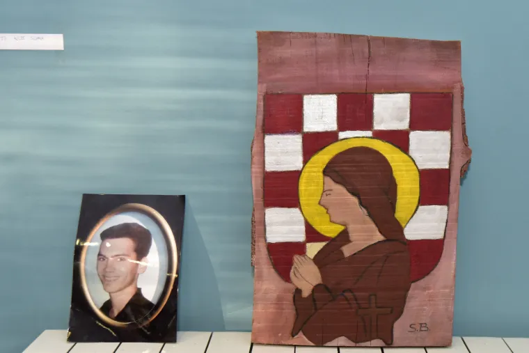 Otvorenje izložbe slika od kojih je najveću pažnju privukla ona kada general Praljak ispija otrov