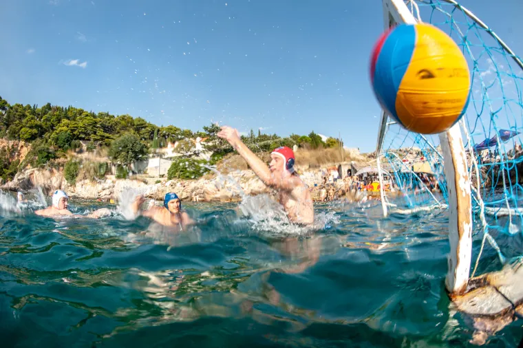 Red Bull Sidrun: Ekipa 'Tradicionalno Neugodni' pobjednici dubrovačkih kvalifikacija