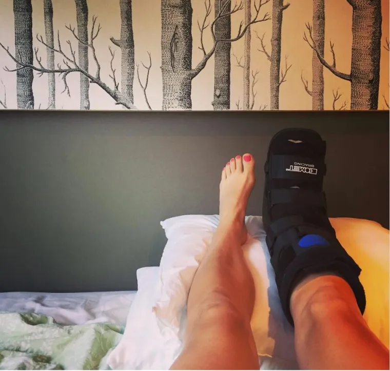 Trebala sam danas gledati &scaron;vicarske Alpe. Sada gledam svoje nožne prste.