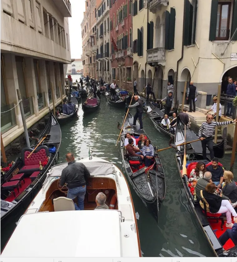 Romantična vožnja gondolom.