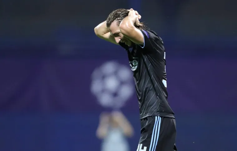 DINAMO PROPUSTIO PRILIKU ŽIVOTA: Dok su žuti nakon 98 minuta slavili, plavi su se samo mogli hvatati za glavu