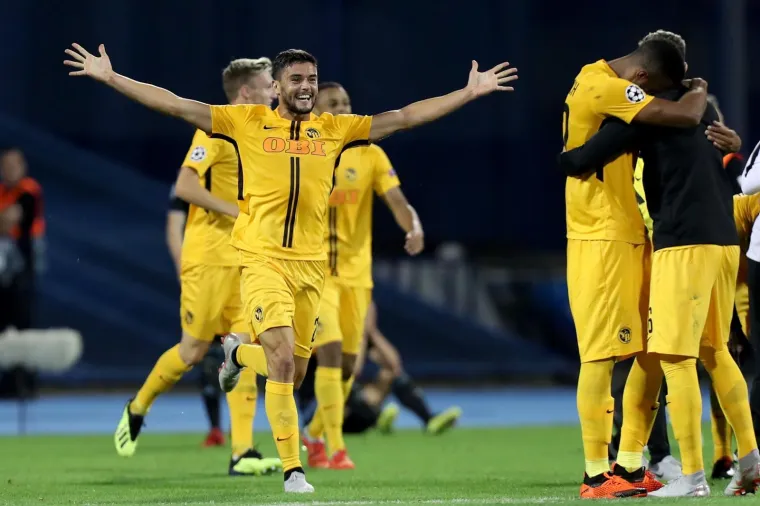 DINAMO PROPUSTIO PRILIKU ŽIVOTA: Dok su žuti nakon 98 minuta slavili, plavi su se samo mogli hvatati za glavu