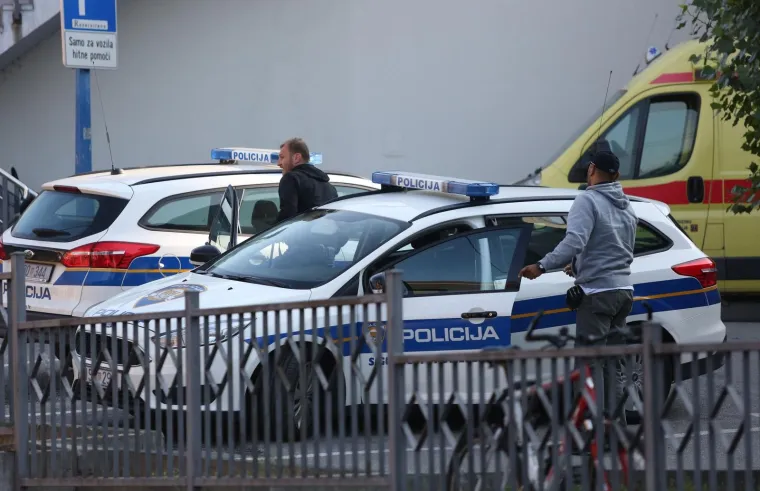 Kako javlja reporterka RTL-a, Kamenički je iz bolnice odveden u policijsku postaju u Heinzelovu gdje ga čeka kriminalističko istraživanje.