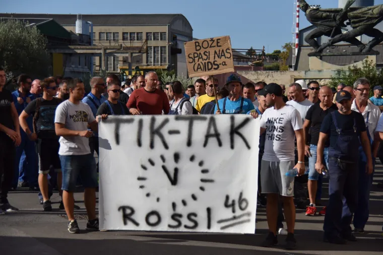 Peti je dan &scaron;trajka radnika Uljanika koji su i danas točno u 9 sati ujutro iz Uljanika krenuli prosvjedovati gradskim ulicama.