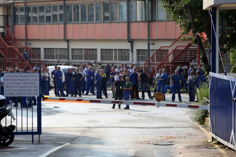 I dalje u &scaron;trajku: Radnici 3. maja blokirali ulaz u brodogradili&scaron;te