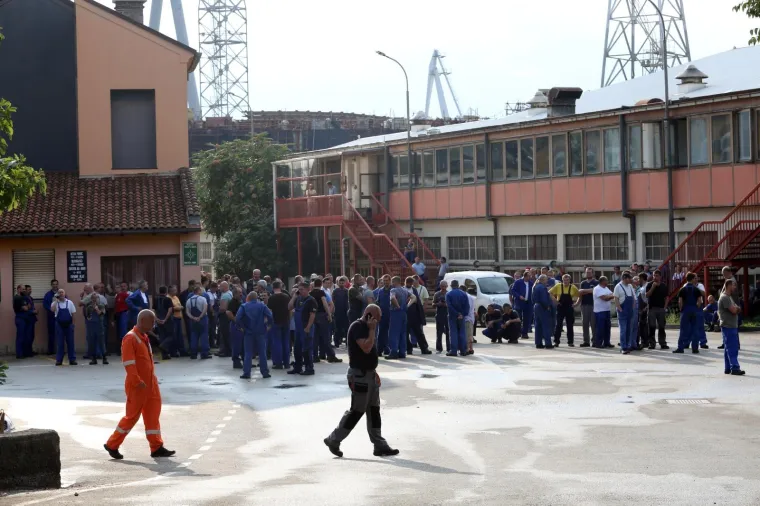 I dalje u &scaron;trajku: Radnici 3. maja blokirali ulaz u brodogradili&scaron;te