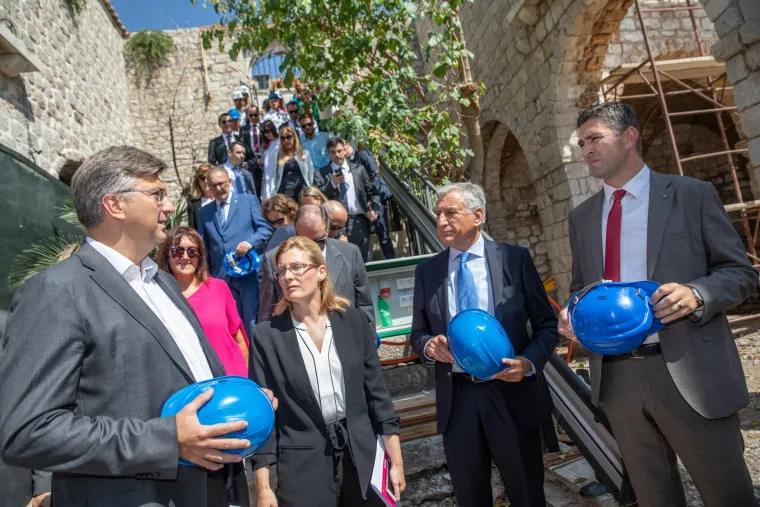 Premijer Plenković obi&scaron;ao radove na projektu Lazareti - kreativna četvrt Dubrovnika