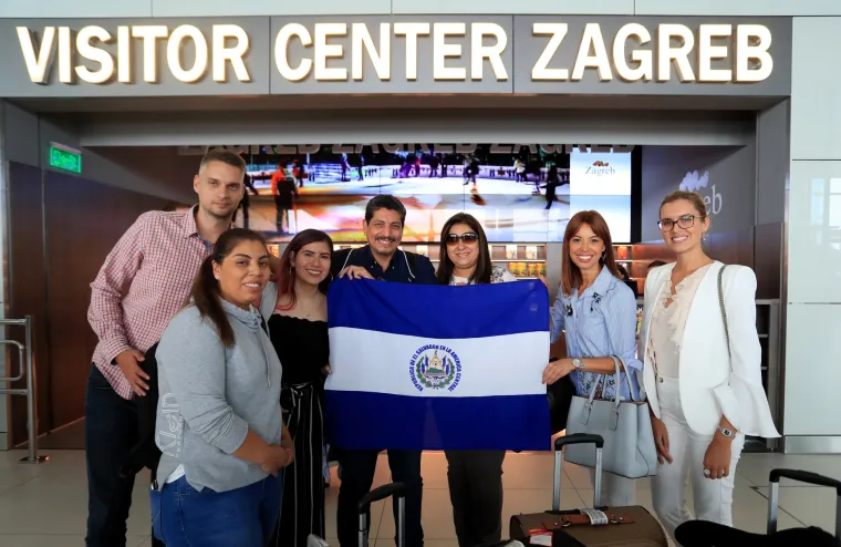 Stigao fotoreporter AFP-a Yuri Cortez kojeg su Vatreni u slavlju oborili