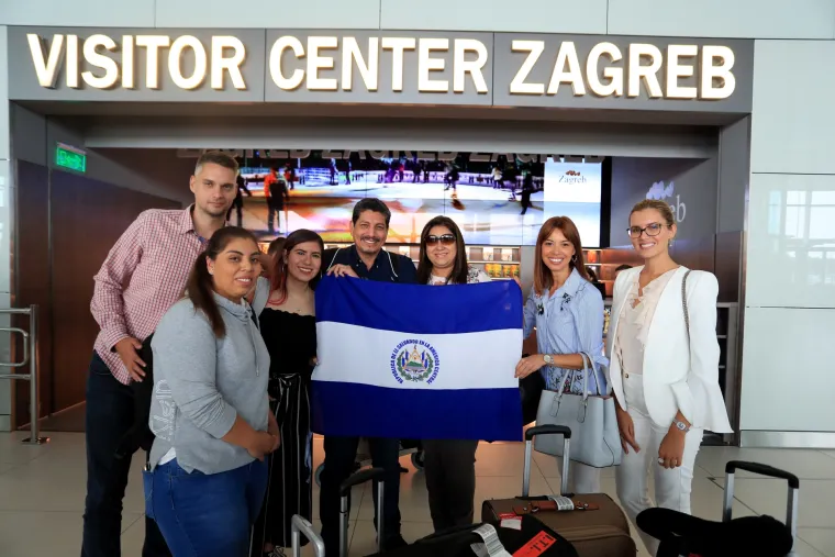 Stigao fotoreporter AFP-a Yuri Cortez kojeg su Vatreni u slavlju oborili