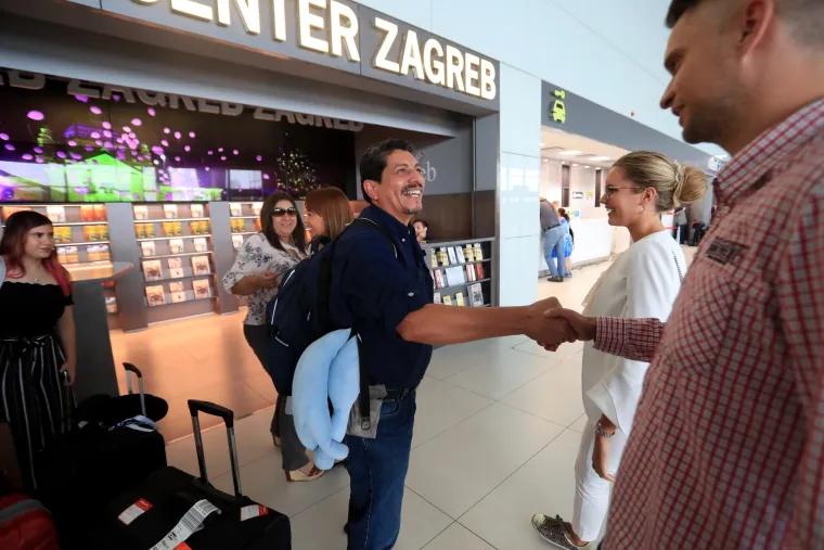 Stigao fotoreporter AFP-a Yuri Cortez kojeg su Vatreni u slavlju oborili