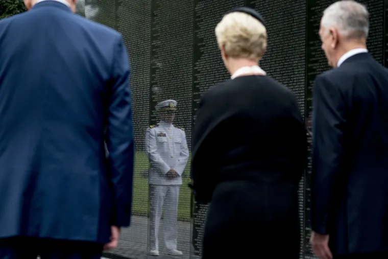 Opro&scaron;taj od američkog senatora i veterana rata u Vijetnamu Johna McCaina