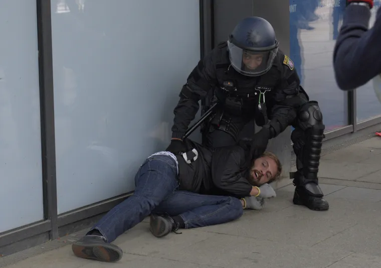 Devetero ozlijeđenih u okr&scaron;aju ljevičara i desničara u Chemnitzu