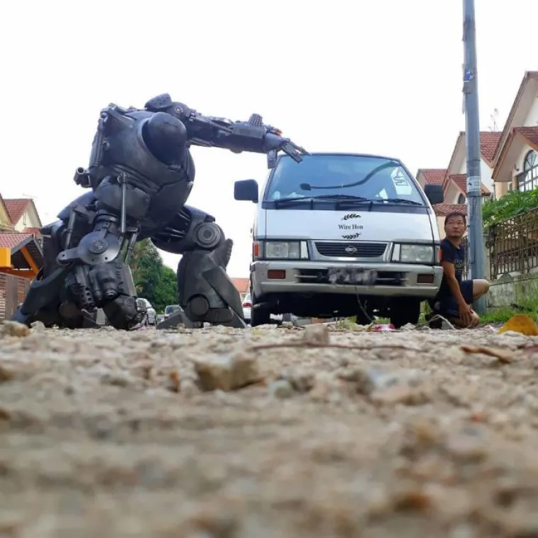 DEADPOOL MU PERE TERASU, A SPIDERMAN VE&Scaron;: Fotograf se poigrao Marvelovim junacima, žena nije ba&scaron; sretna Crnom udovicom