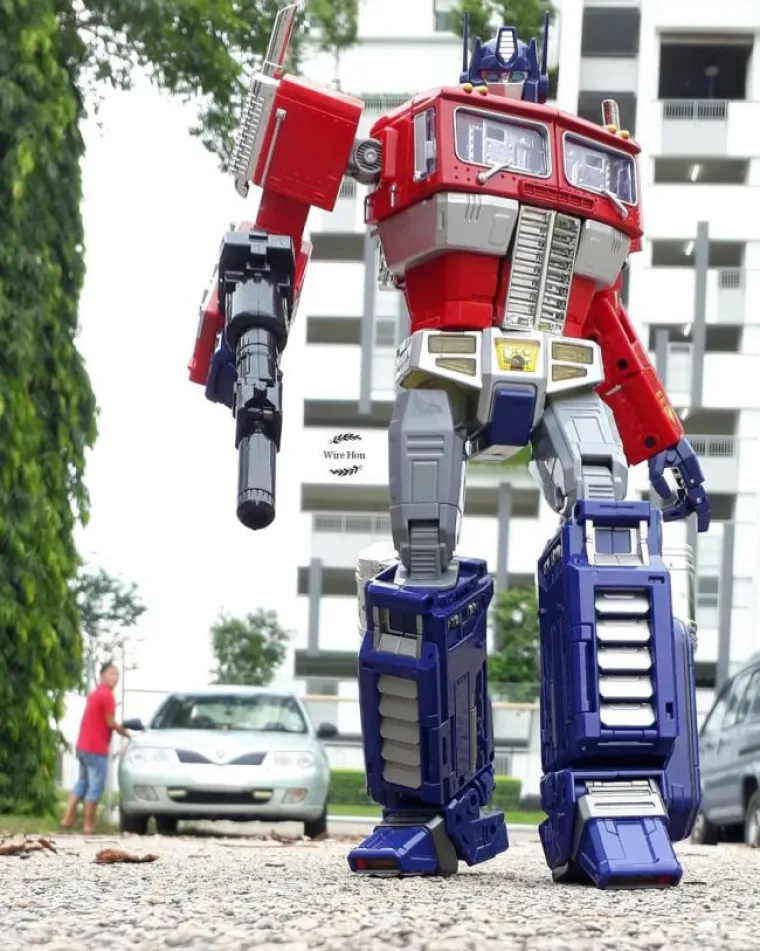 Wire Hon iz Malezije odlučio se malo poigrati figurama Marvelovih junaka, a njegove fotke koje redovito objavljuje na svom instagramu, urnebesne su. U igru je u ključio cijelu obitelj