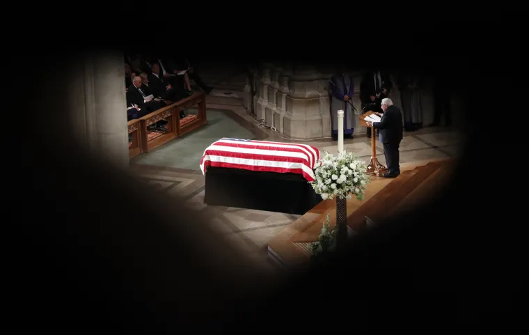 Na privatnoj ceremoniji pokopan John McCain