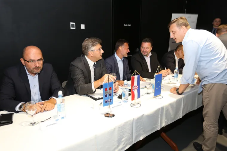 Karlovac: Sjednica Predsjedni&scaron;tva i Nacionalnog vijeća HDZ-a