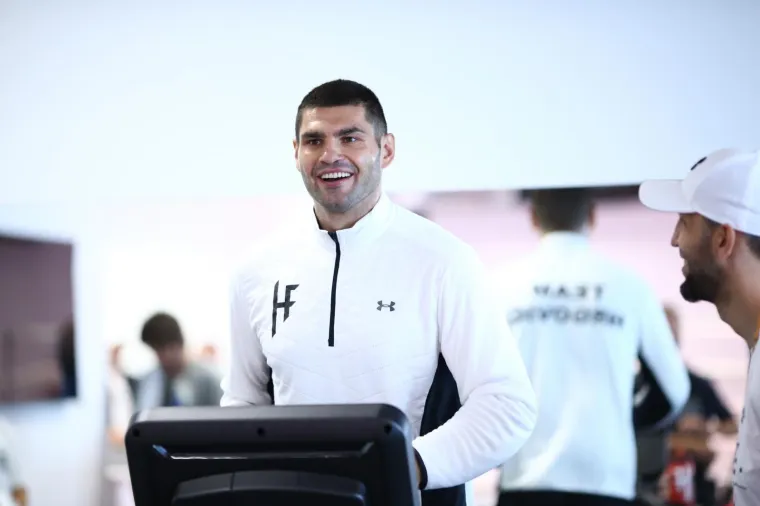 SVE JE SPREMNO ZA SUBOTNJI SPEKTAKL: Hrgović odradio trening uoči meča sa Mansourom