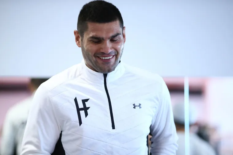 SVE JE SPREMNO ZA SUBOTNJI SPEKTAKL: Hrgović odradio trening uoči meča sa Mansourom