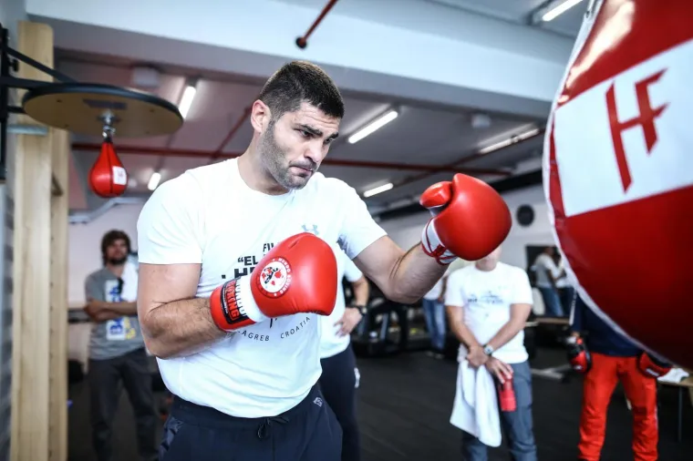 SVE JE SPREMNO ZA SUBOTNJI SPEKTAKL: Hrgović odradio trening uoči meča sa Mansourom