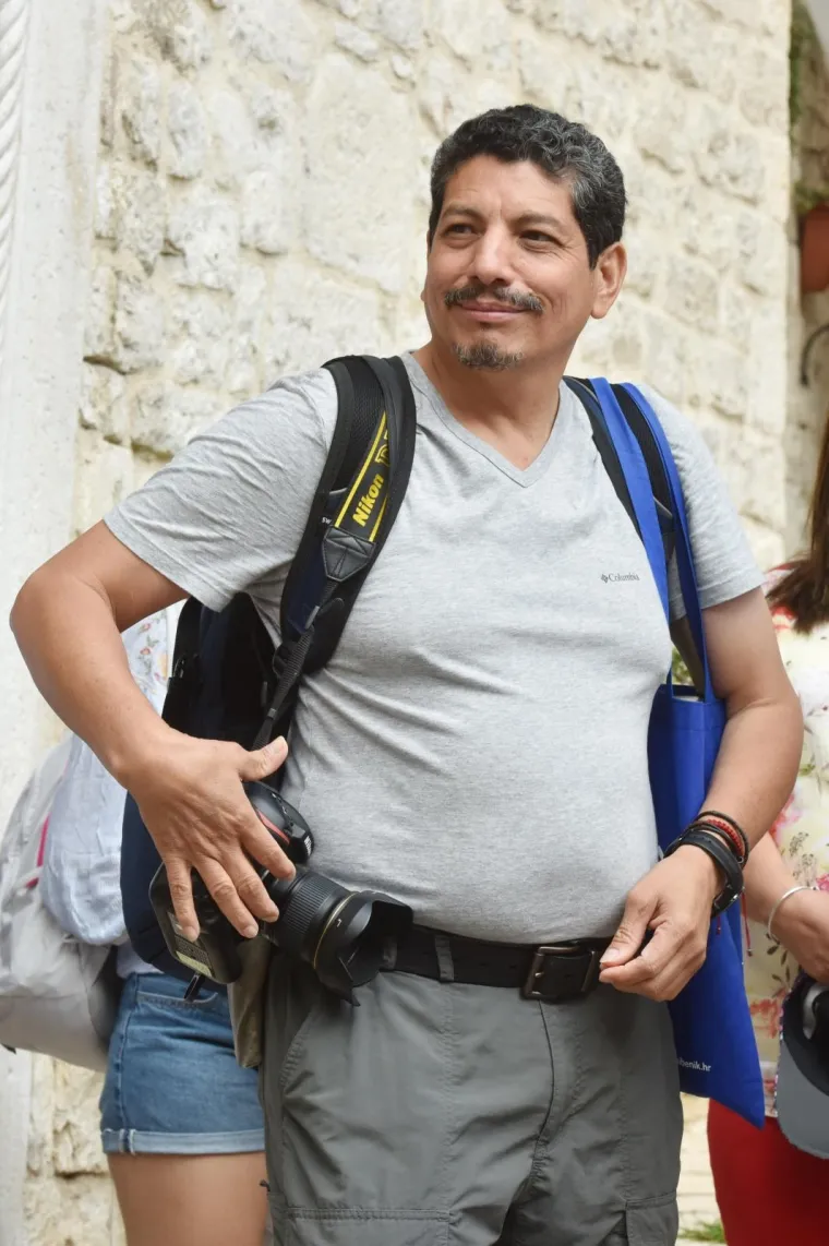 AFP-OV FOTOGRAF KOJI SE VESELIO S VATRENIMA GOSTUJE NA JADRANU: S obitelji obi&scaron;ao &scaron;ibenske znamenitosti